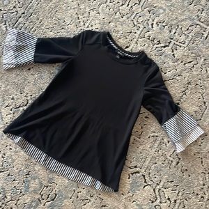 Alyx top size medium. Bell 3/4 sleeves.